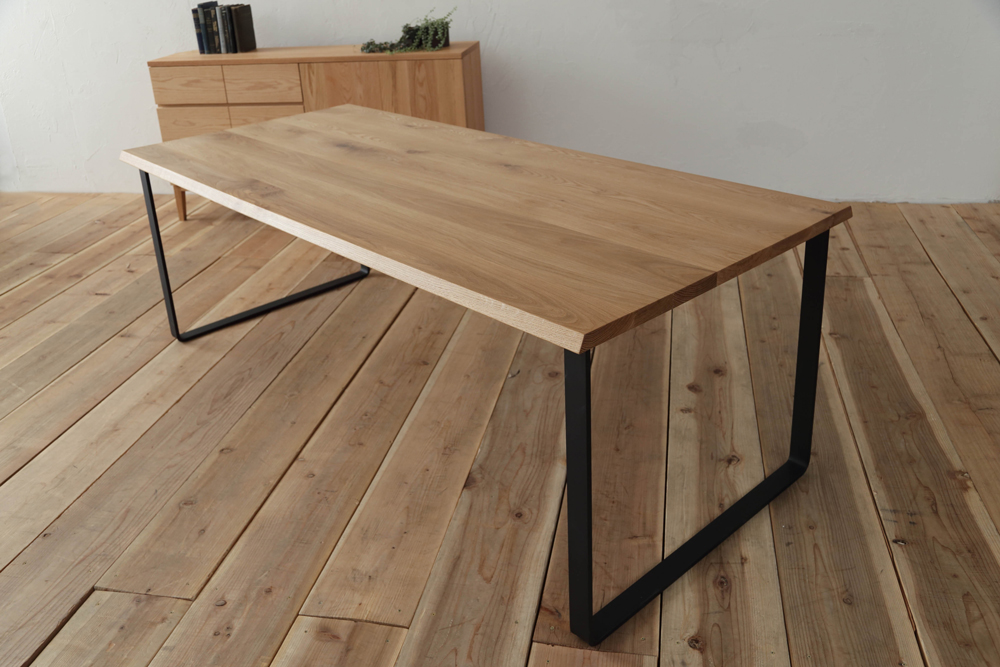 Dining table 1009 | インテリアデザインヴィーナス | 本革ソファ＆天然木ダイニングをはじめ、デザイン性に優れたTVボードや