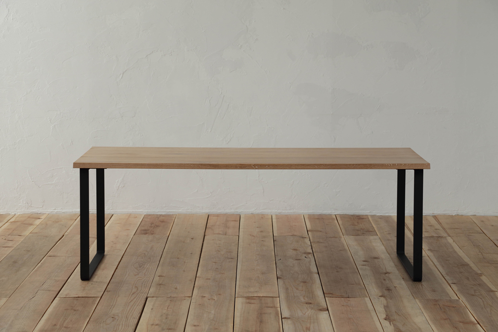 Dining table 1009 | インテリアデザインヴィーナス | 本革ソファ＆天然木ダイニングをはじめ、デザイン性に優れたTVボードや
