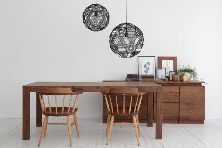 ダイニングテーブルの選び方について。