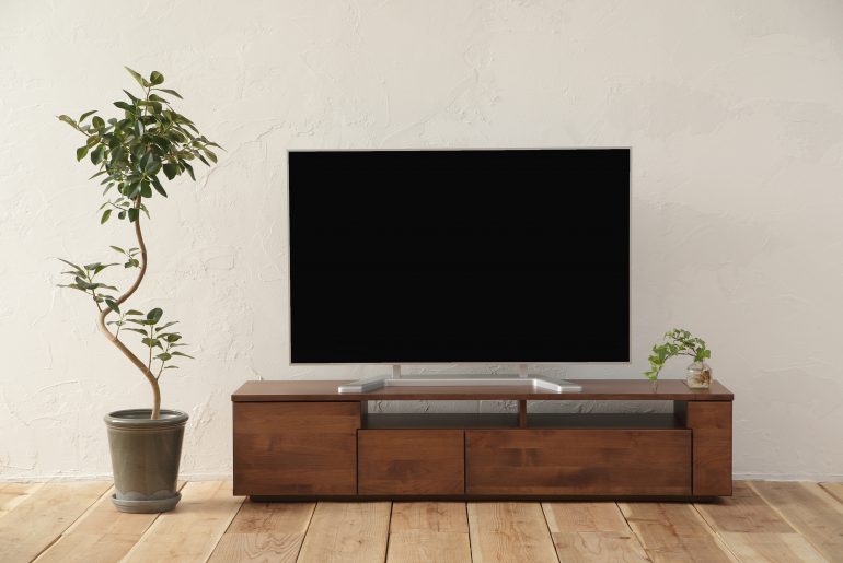 アルダー材を使ったアルチェTVボードのご紹介です!