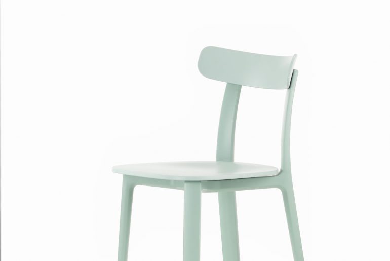 Vitra社のオールプラスチックチェアのご紹介